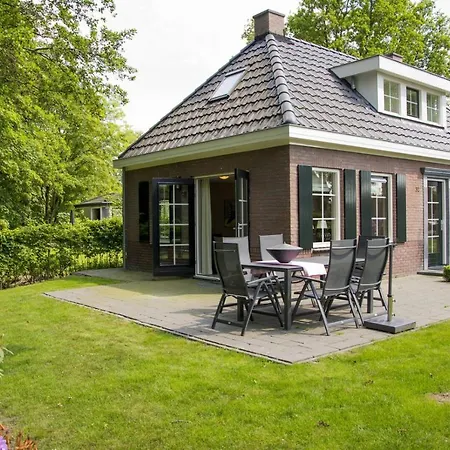 Notariswoning, Geen Tv, 8 Pers.