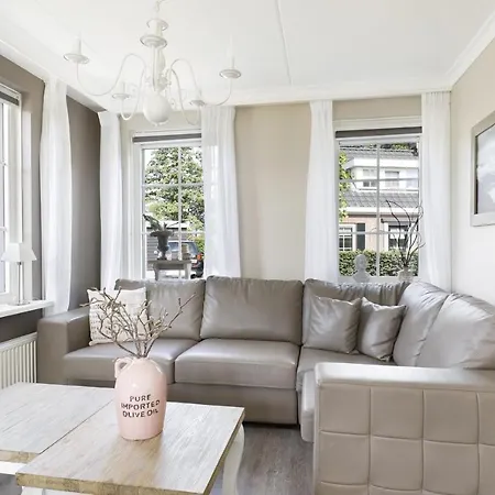 Notariswoning, Geen Tv, 8 Pers. נונספייט