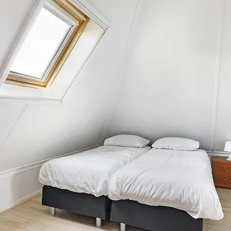 Notariswoning, Geen Tv, 8 Pers. נונספייט